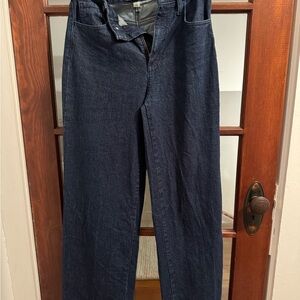 Universal Thread Blue Straight Leg Jeans